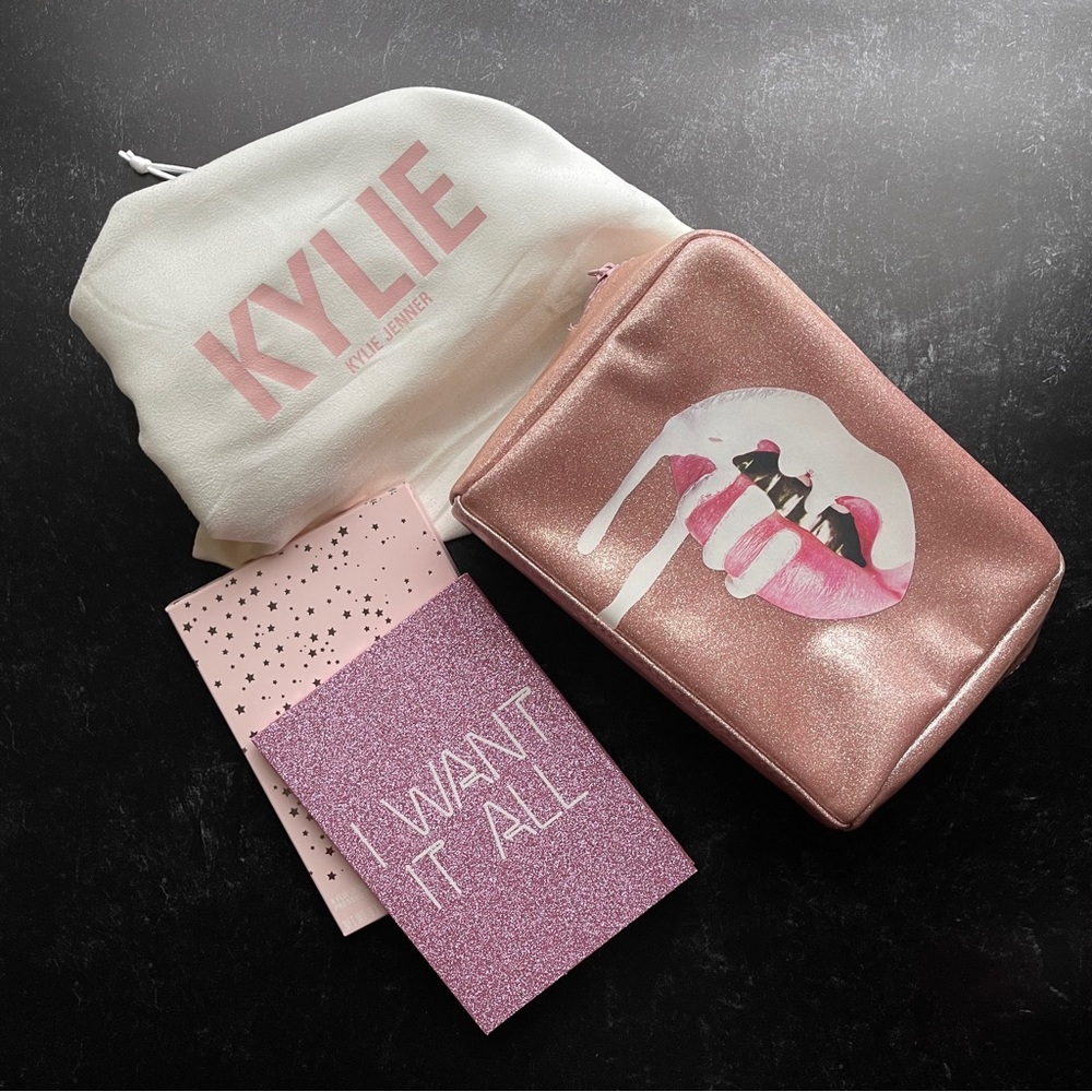 👄 Kylie Cosmetics I Want It All Pressed Powder Palette | Makeup Case and Bag 👄